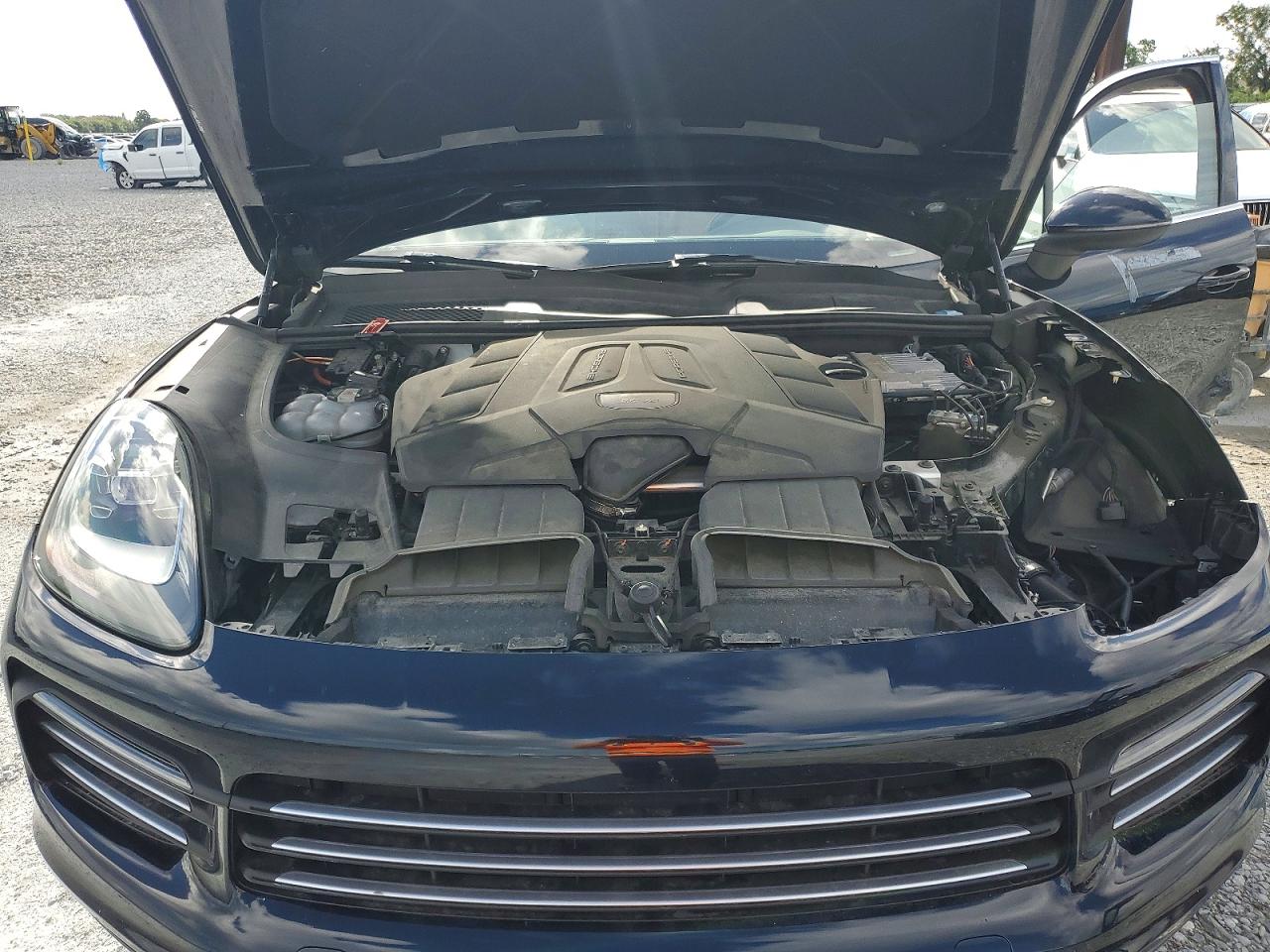 2019 PORSCHE CAYENNE