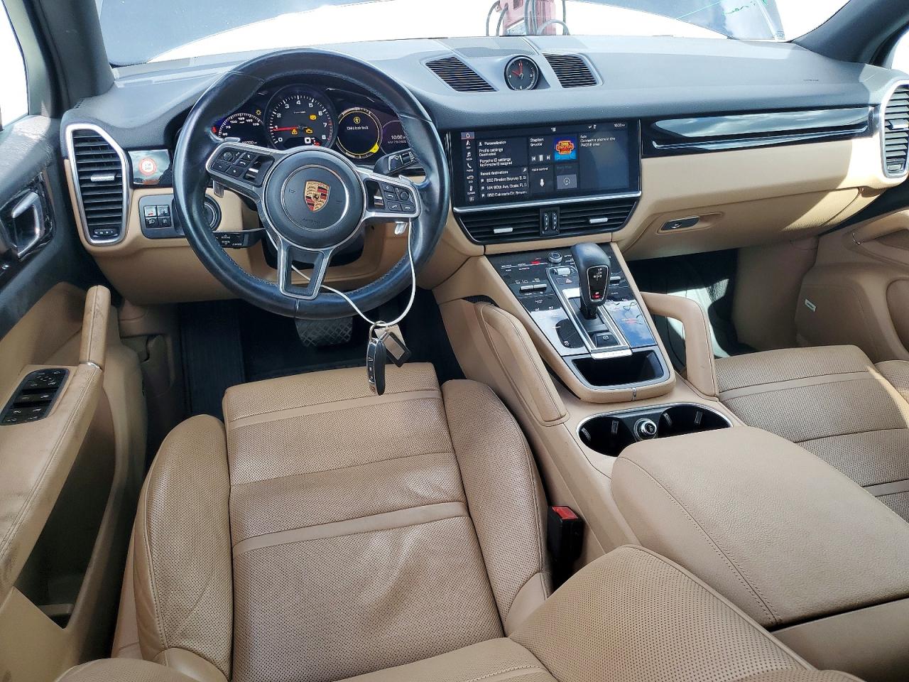 2019 PORSCHE CAYENNE
