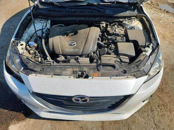 2014 MAZDA 3