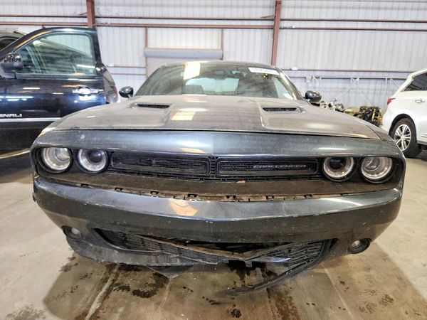 2016 DODGE CHALLENGER SXT