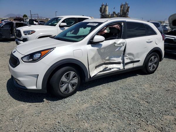 2019 KIA NIRO LX (PHEV)