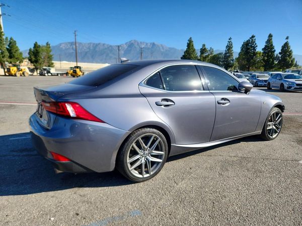 2016 LEXUS IS 200t