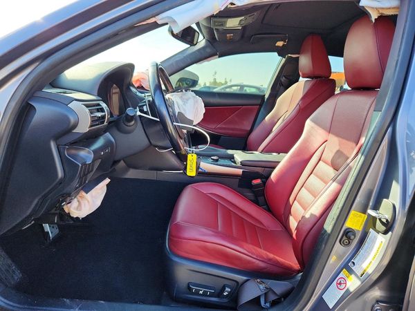 2016 LEXUS IS 200t