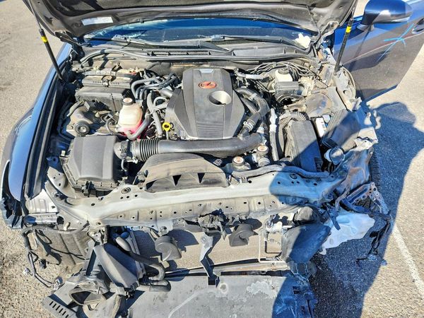 2016 LEXUS IS 200t