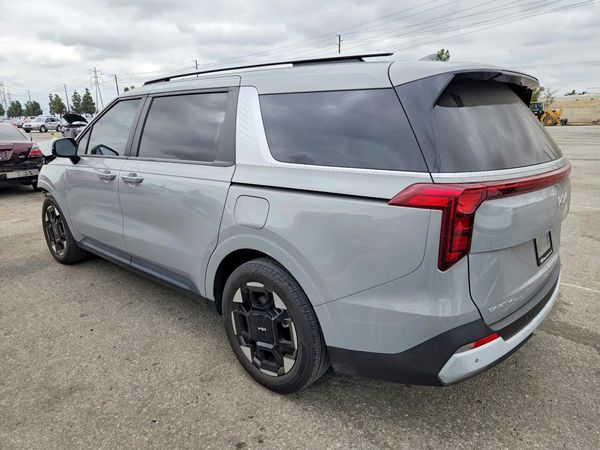2025 KIA CARNIVAL