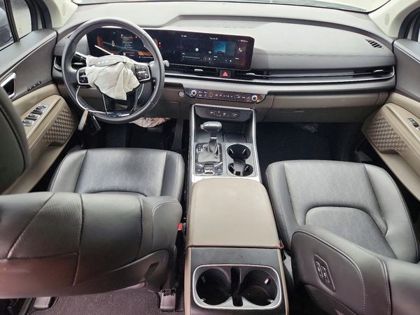 2025 KIA CARNIVAL