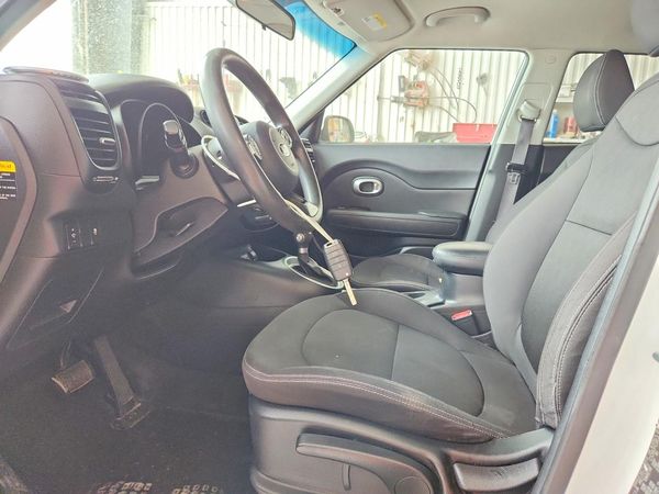 2015 KIA SOUL GL(Middle-low grade)