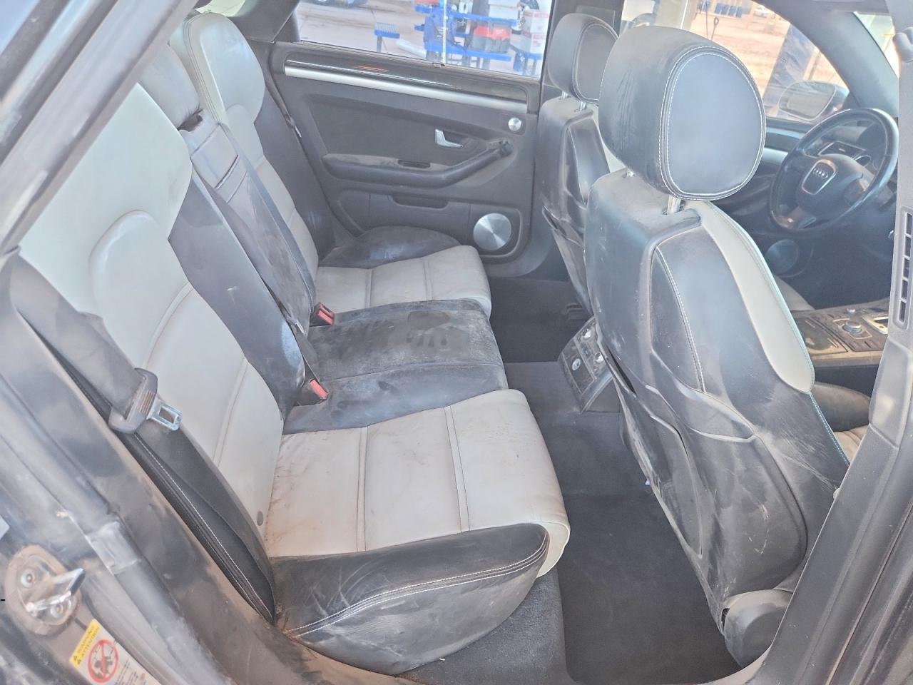 2007 AUDI S8