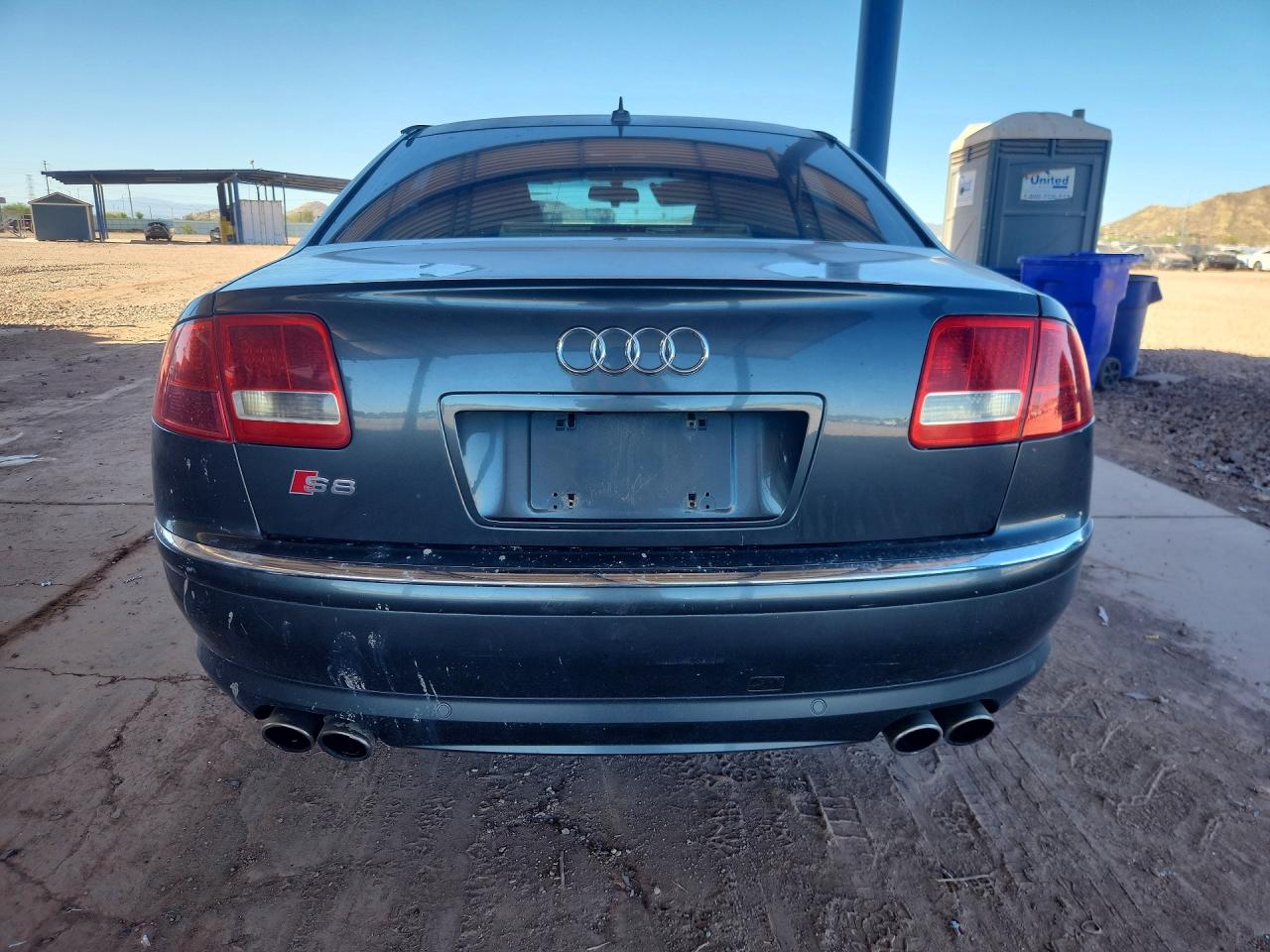 2007 AUDI S8