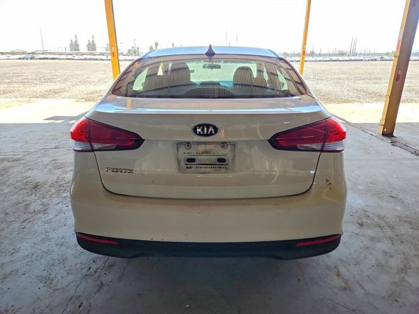 2017 KIA FORTE LX Base