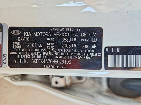 2017 KIA FORTE LX Base