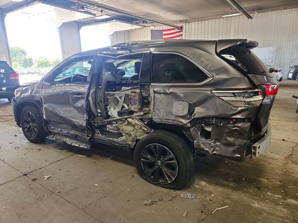 2017 TOYOTA HIGHLANDER LE/LE Plus