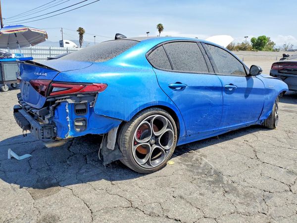 2022 ALFA ROMEO GIULIA TI RWD