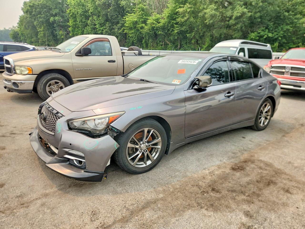 2015 INFINITI Q50