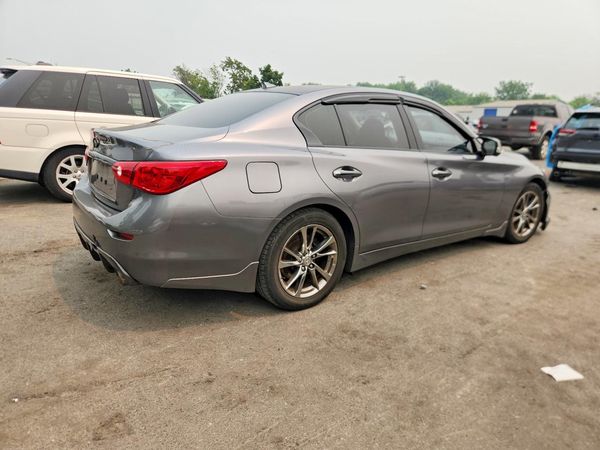 2015 INFINITI Q50