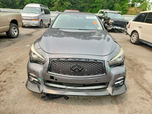 2015 INFINITI Q50