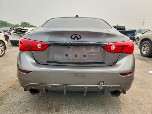 2015 INFINITI Q50