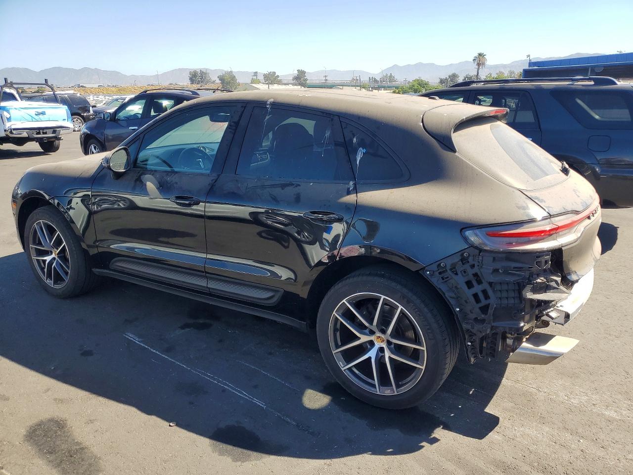 2023 PORSCHE MACAN