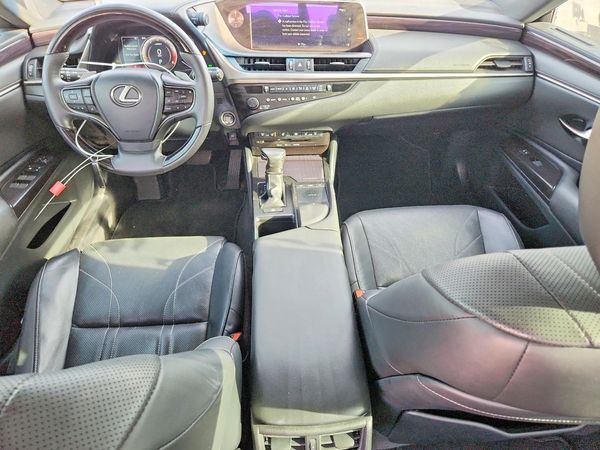 2019 LEXUS ES 350