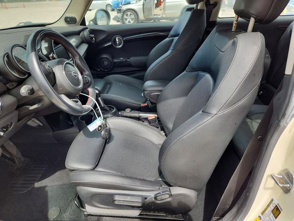 2019 MINI COOPER