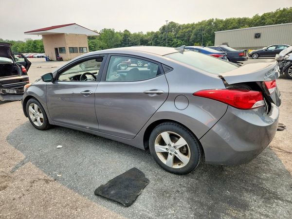 2012 HYUNDAI ELANTRA