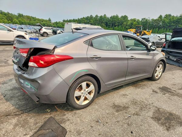 2012 HYUNDAI ELANTRA