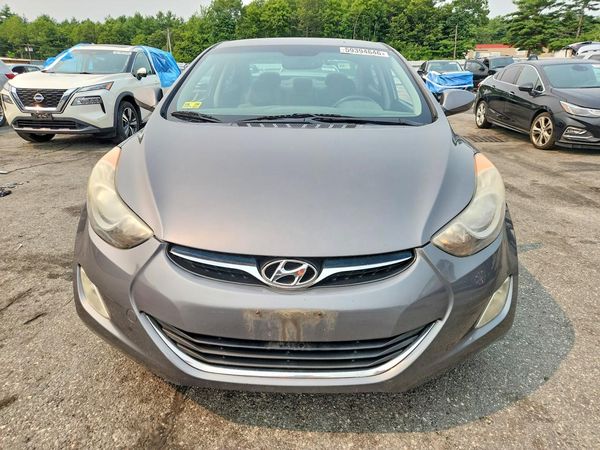 2012 HYUNDAI ELANTRA