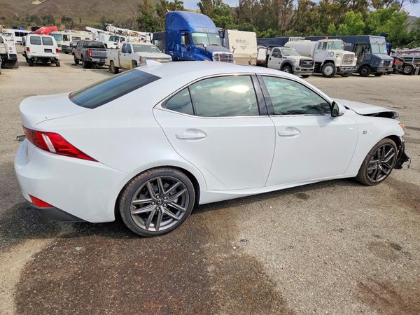 2016 LEXUS IS 200t
