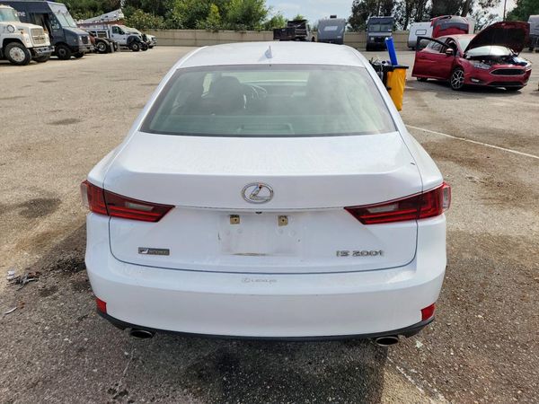 2016 LEXUS IS 200t