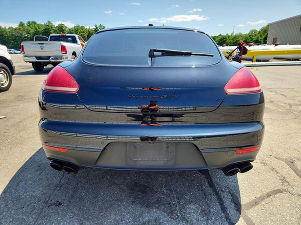 2016 PORSCHE PANAMERA