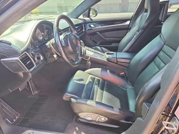 2016 PORSCHE PANAMERA