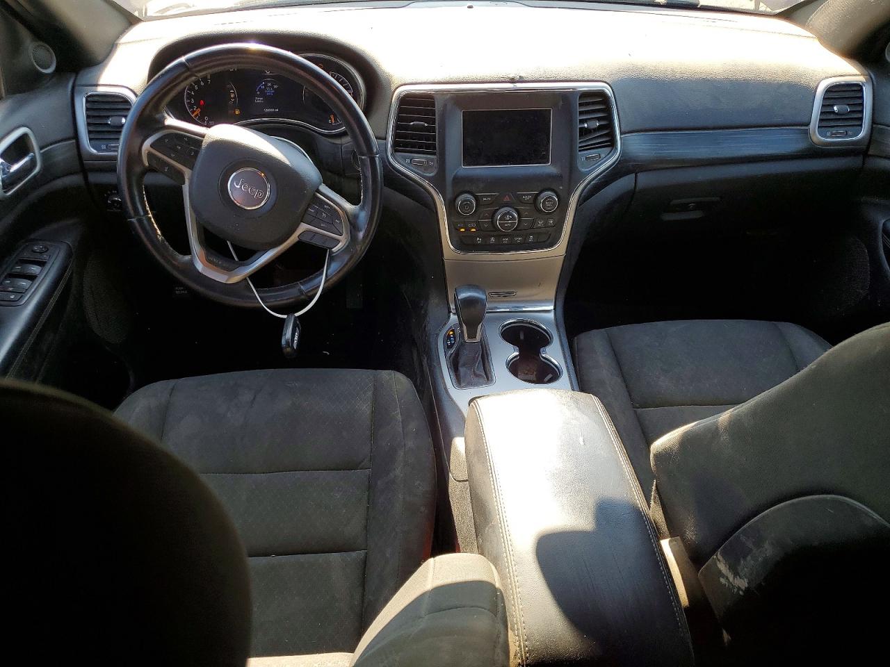 2019 JEEP GRAND CHEROKEE LAREDO 4X4