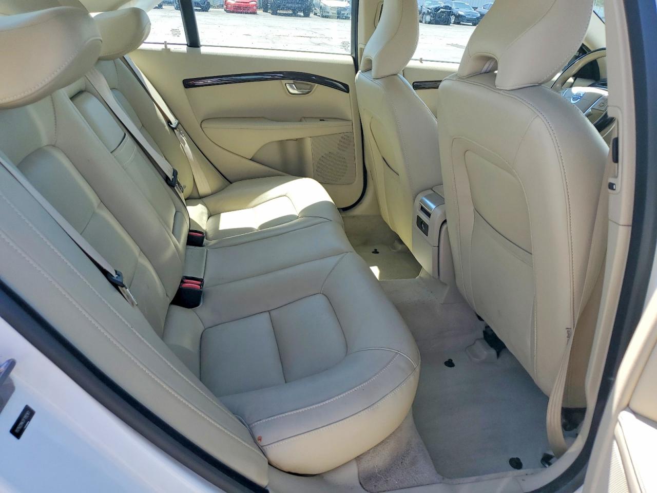 2015 VOLVO S80 Premier (non R design)