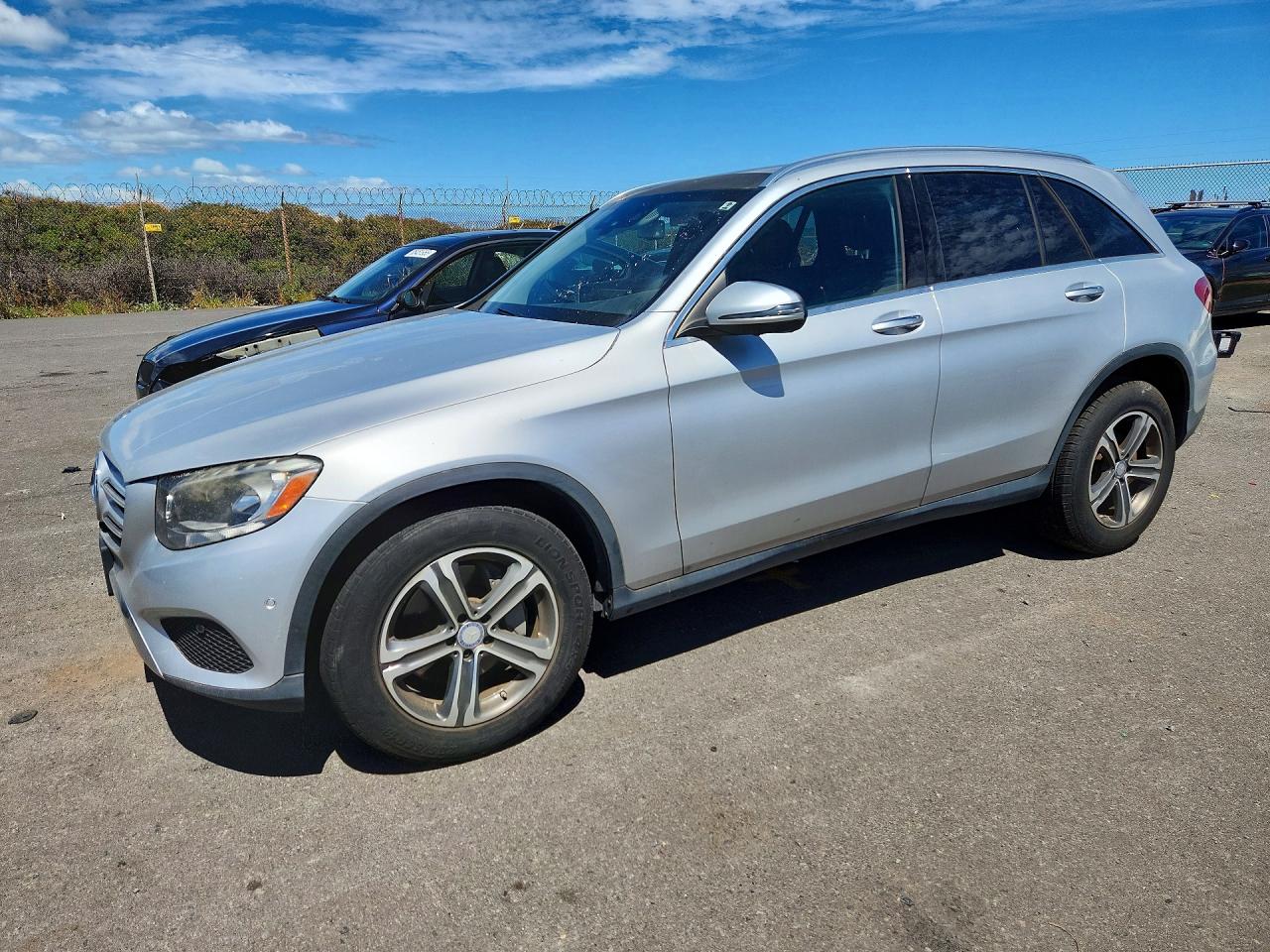 2017 MERCEDES-BENZ GLC-CLASS GLC300 — Front 3/4