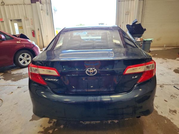 2014 TOYOTA CAMRY
