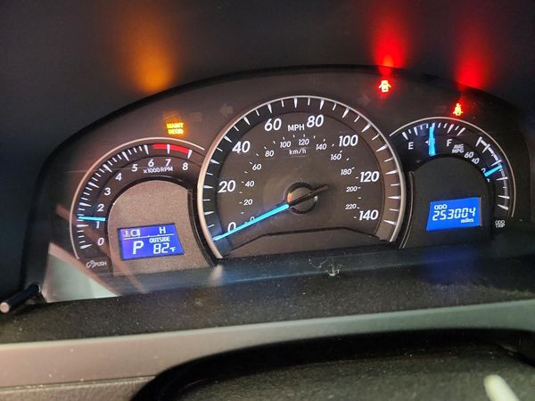 2014 TOYOTA CAMRY