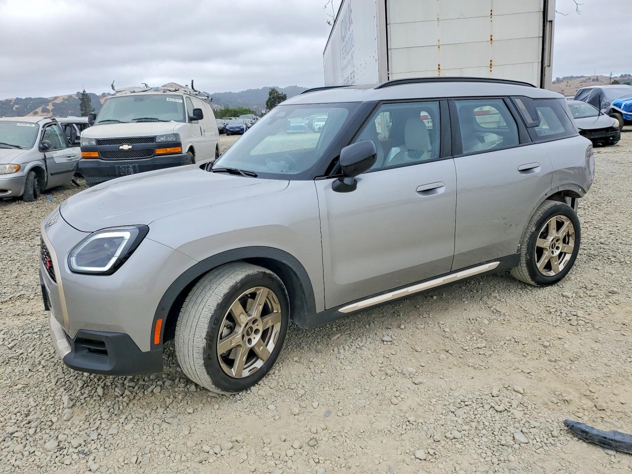 2025 MINI COUNTRYMAN