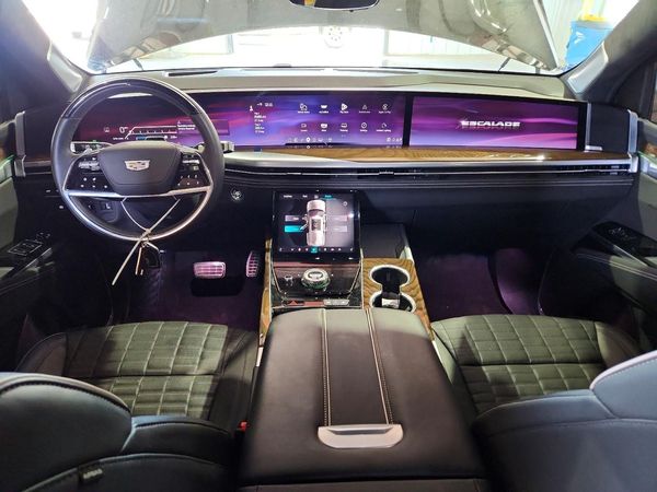 2025 CADILLAC ESCALADE Sport Platinum
