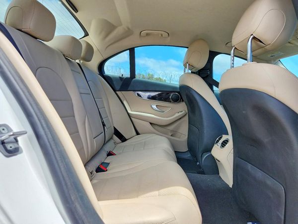 2017 MERCEDES-BENZ C C300