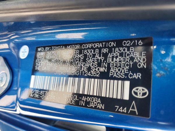 2016 TOYOTA PRIUS — VINS