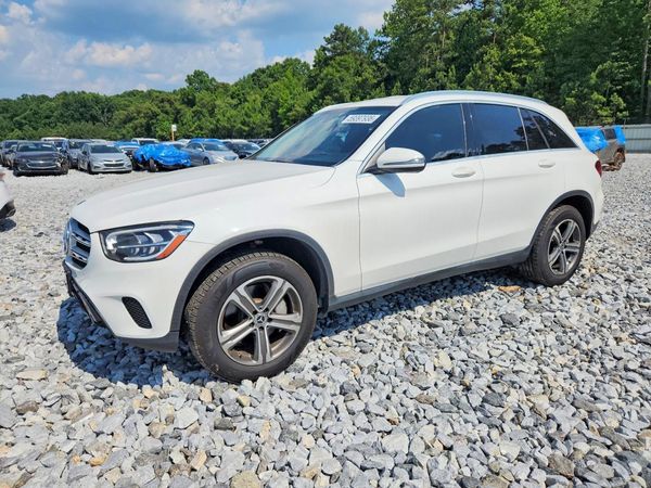 2020 MERCEDES-BENZ GLC GLC300 — Front 3/4