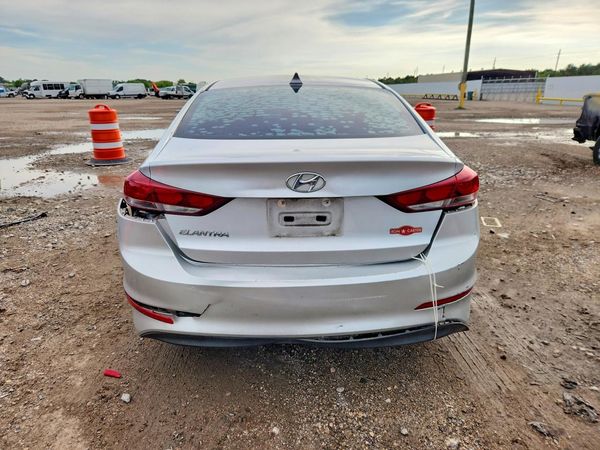 2018 HYUNDAI ELANTRA