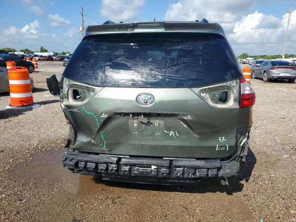 2020 TOYOTA SIENNA E grade