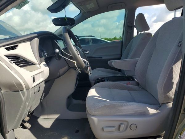 2020 TOYOTA SIENNA E grade