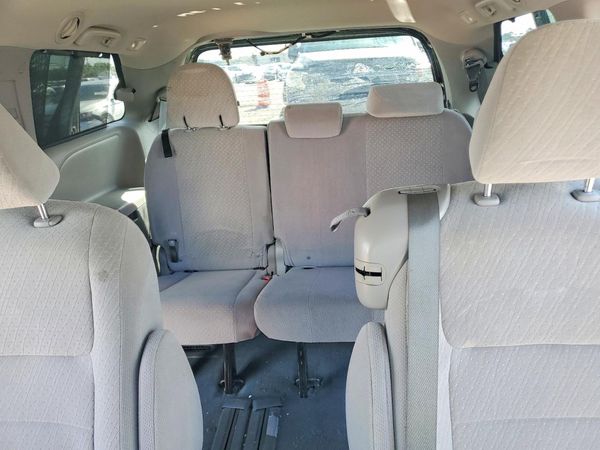 2020 TOYOTA SIENNA E grade