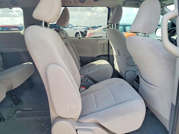 2020 TOYOTA SIENNA E grade