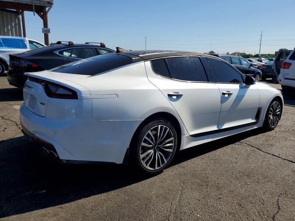 2018 KIA STINGER