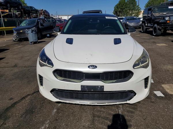 2018 KIA STINGER