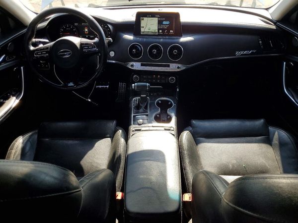 2018 KIA STINGER