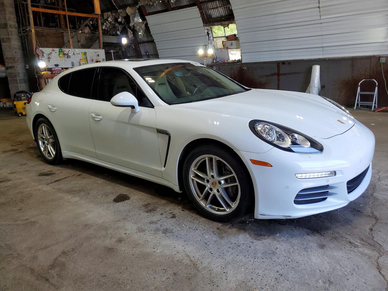 2015 PORSCHE PANAMERA Base (2WD), 4 (4WD)